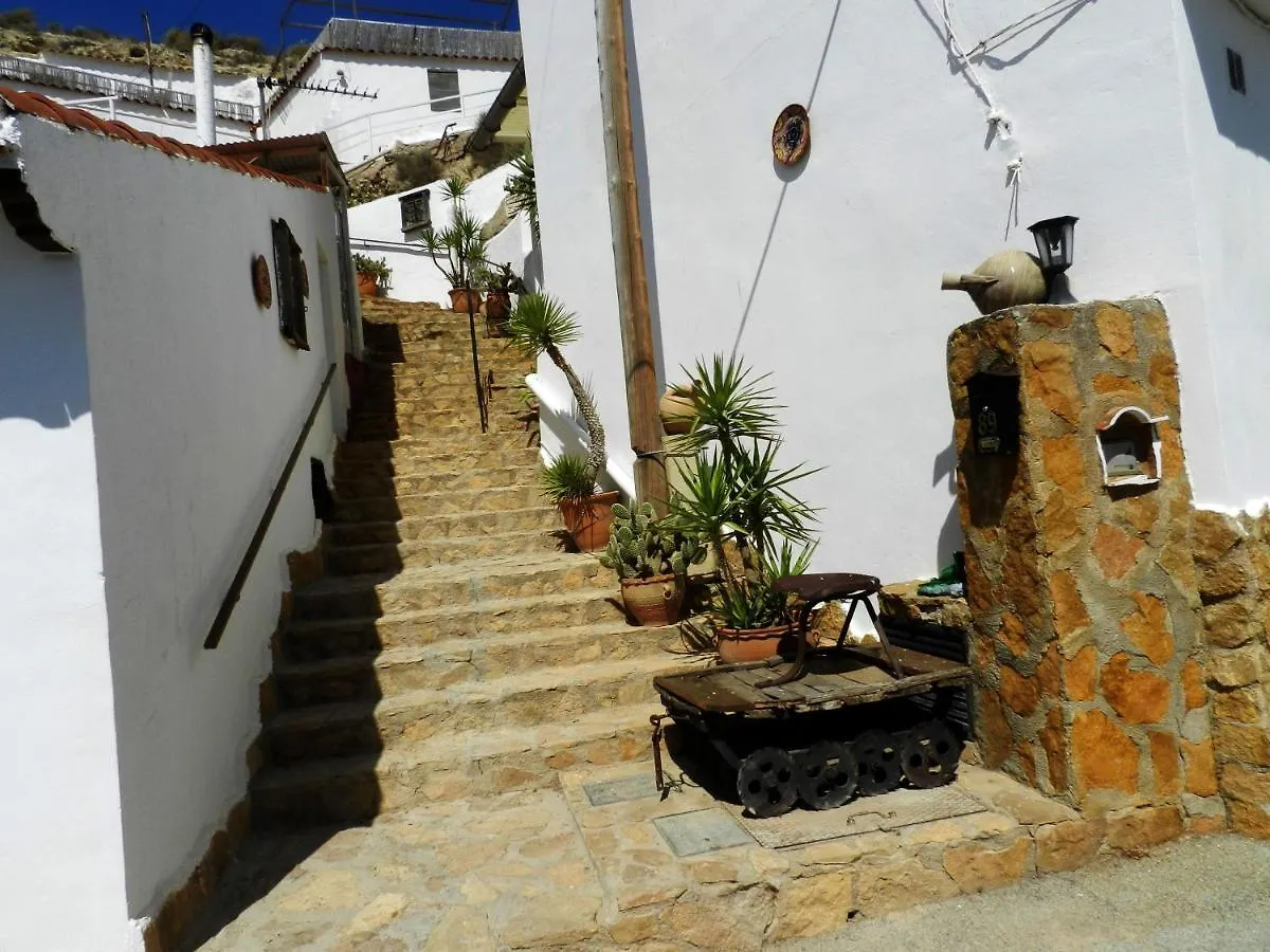 Casa Triana Villa Cuevas del Campo 0*,